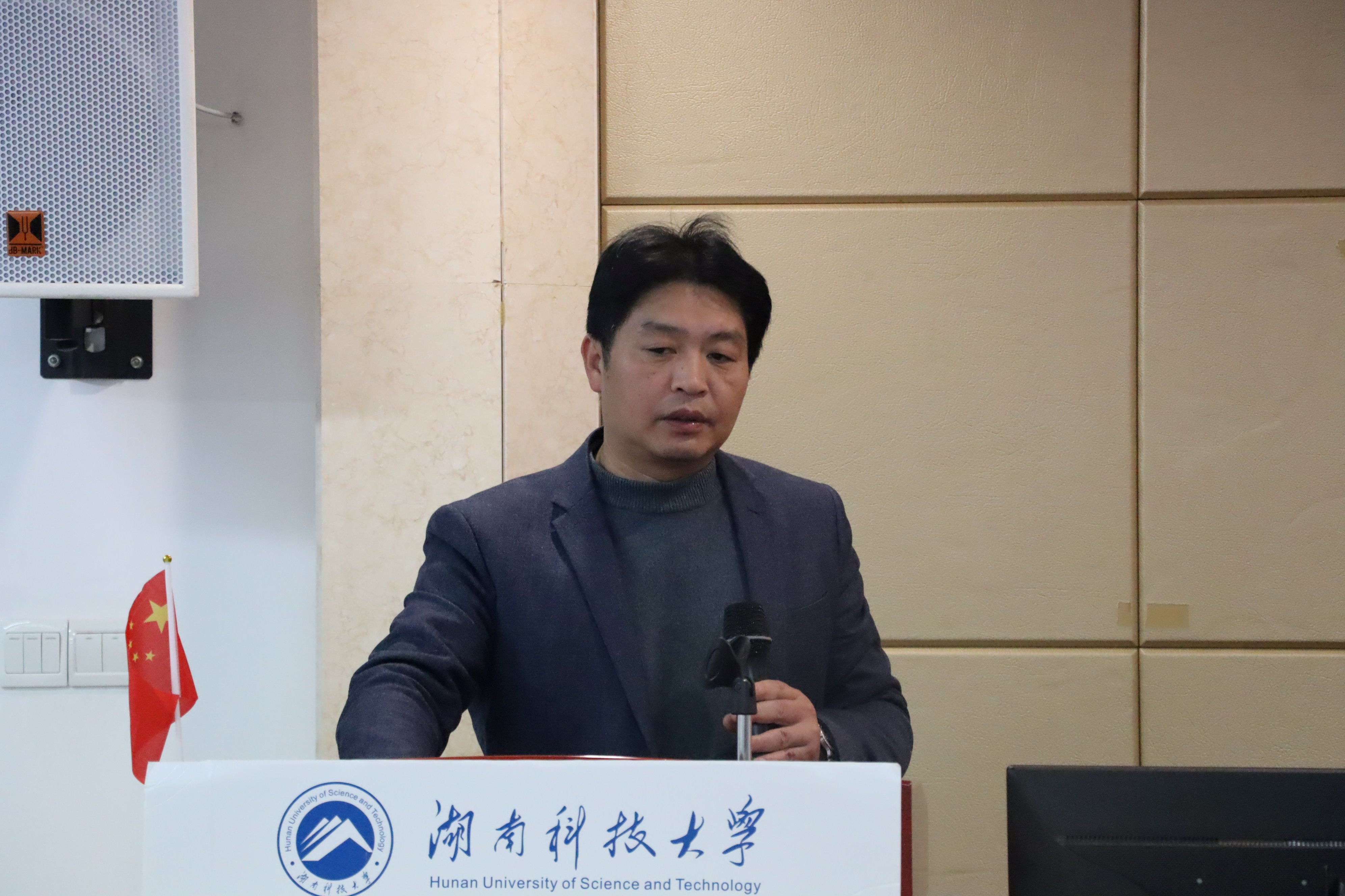 5710519af92245eea99d5ebf6b1d674e.jpg 5710519af92245eea99d5ebf6b1d674e.jpg